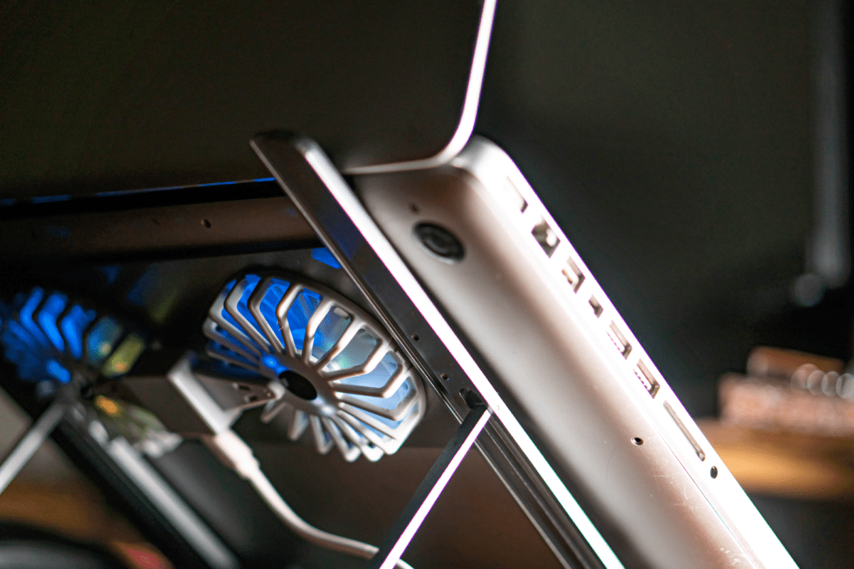 support PC portable chauffe trop en jeu